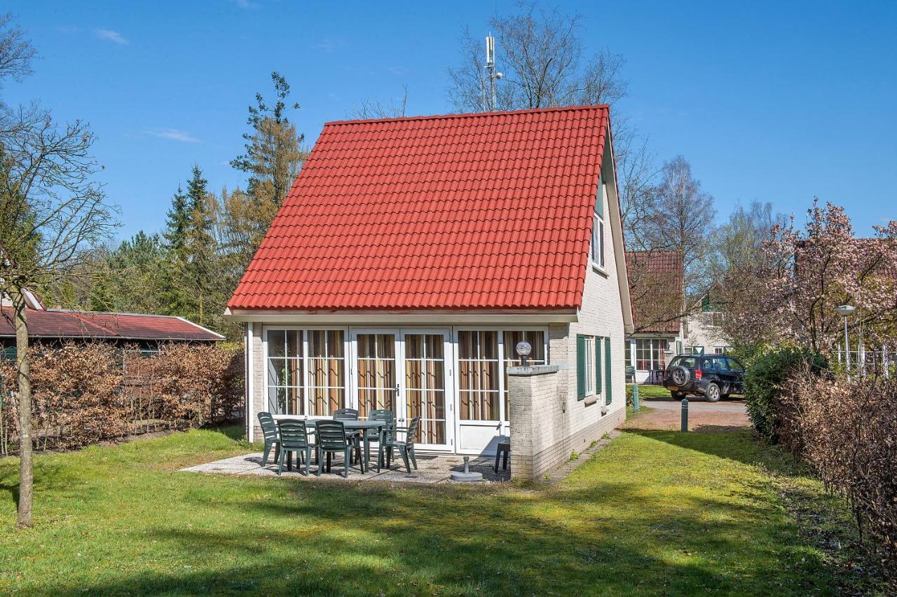 Bungalow - 6 Personen Gelegen In De Nabije Omgeving Van Avonturenpark Hellendoorn En De Prachtige Sallandse Heuvelrug En Eelerberg Exterior photo