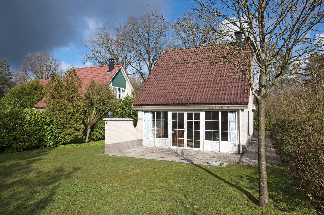 Bungalow - 6 Personen Gelegen In De Nabije Omgeving Van Avonturenpark Hellendoorn En De Prachtige Sallandse Heuvelrug En Eelerberg Exterior photo